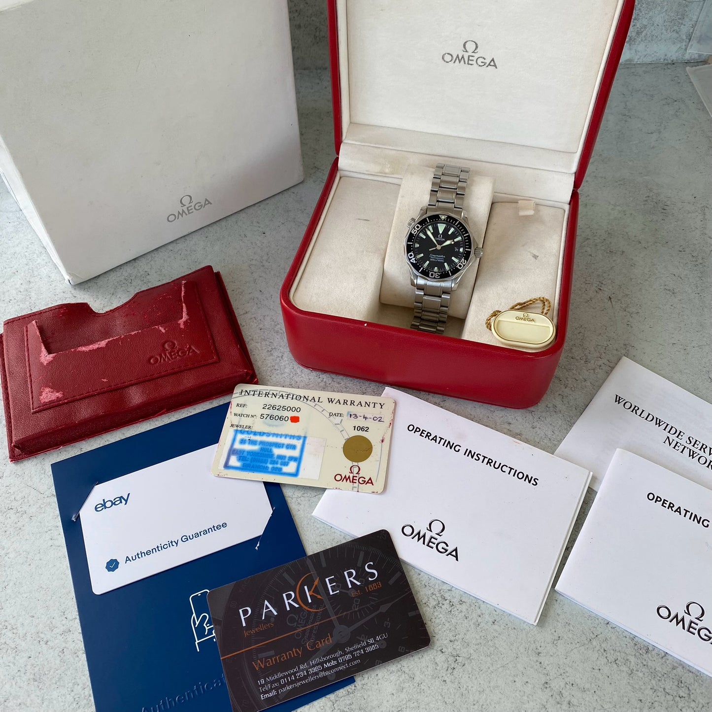 Omega Seamaster 300 Professional 2262.50.00 Quartz 36mm Midsize Watch - Full Set