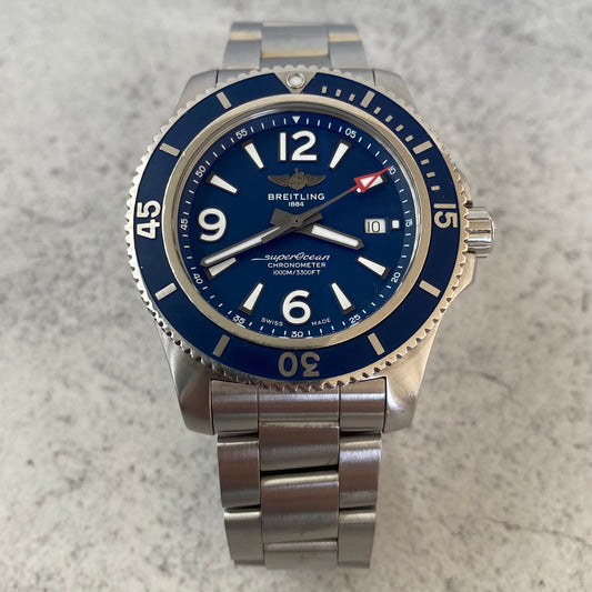 Breitling Superocean 44 A17367 Automatic Watch - Showcase