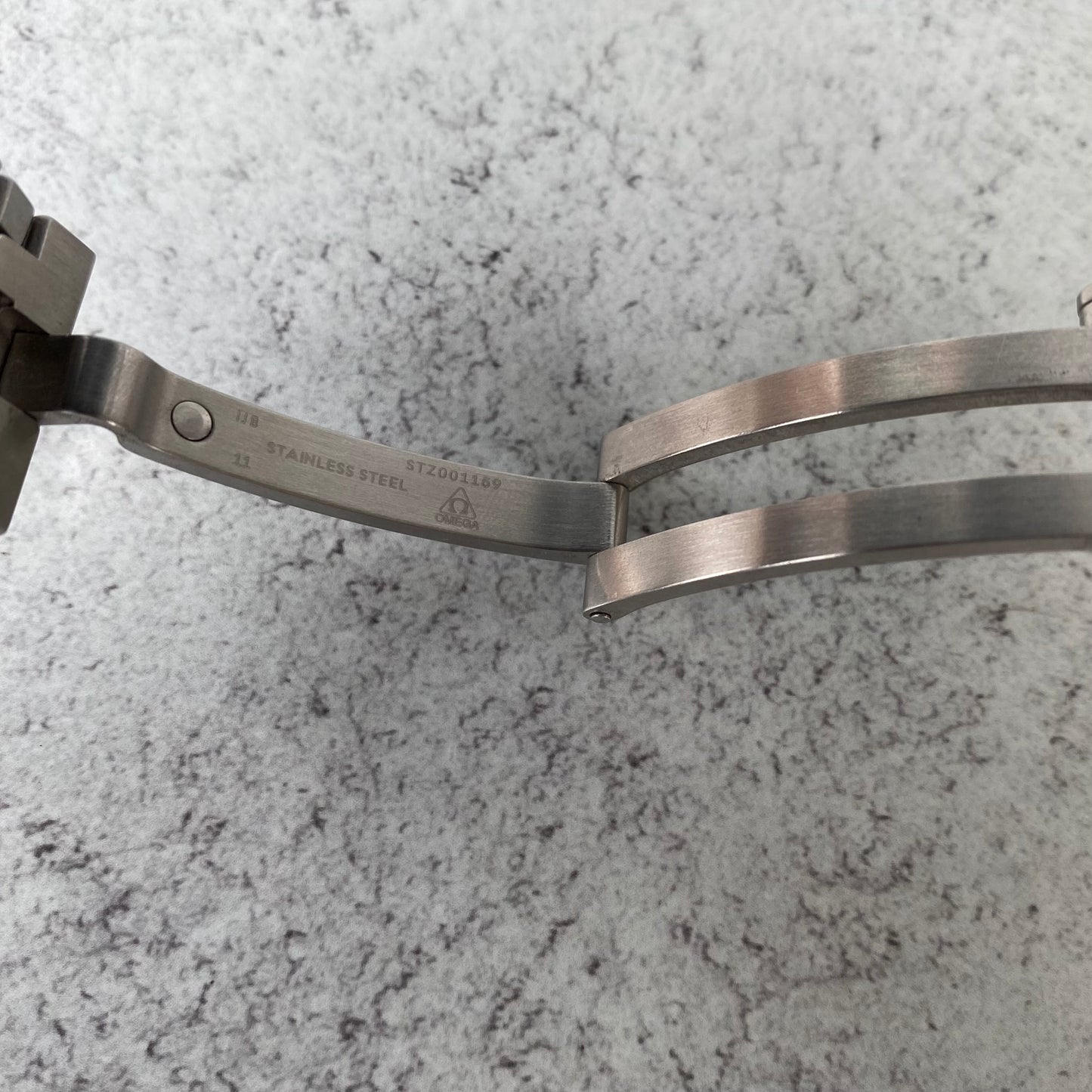 Omega Seamaster Diver 300 Co-Axial 210.30.42.20.03.001 Watch - Complete Set