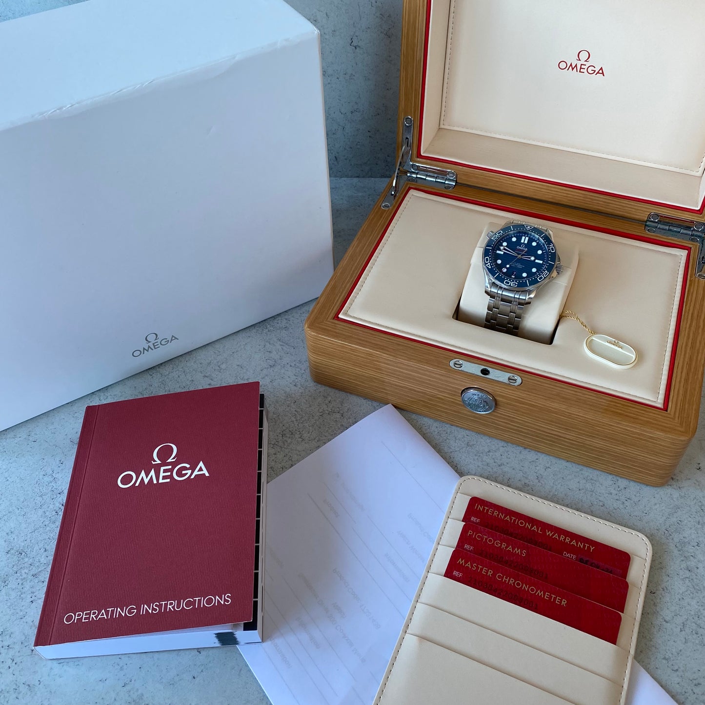 Omega Seamaster 300 Master Chronometer 42mm Co-Axial Cal.8800 Watch - Full Set